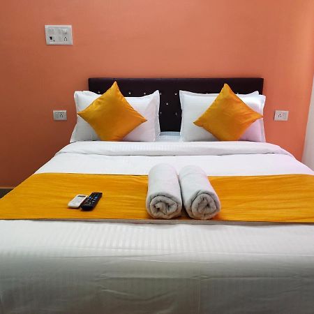 Отель Om Baga Residency Экстерьер фото
