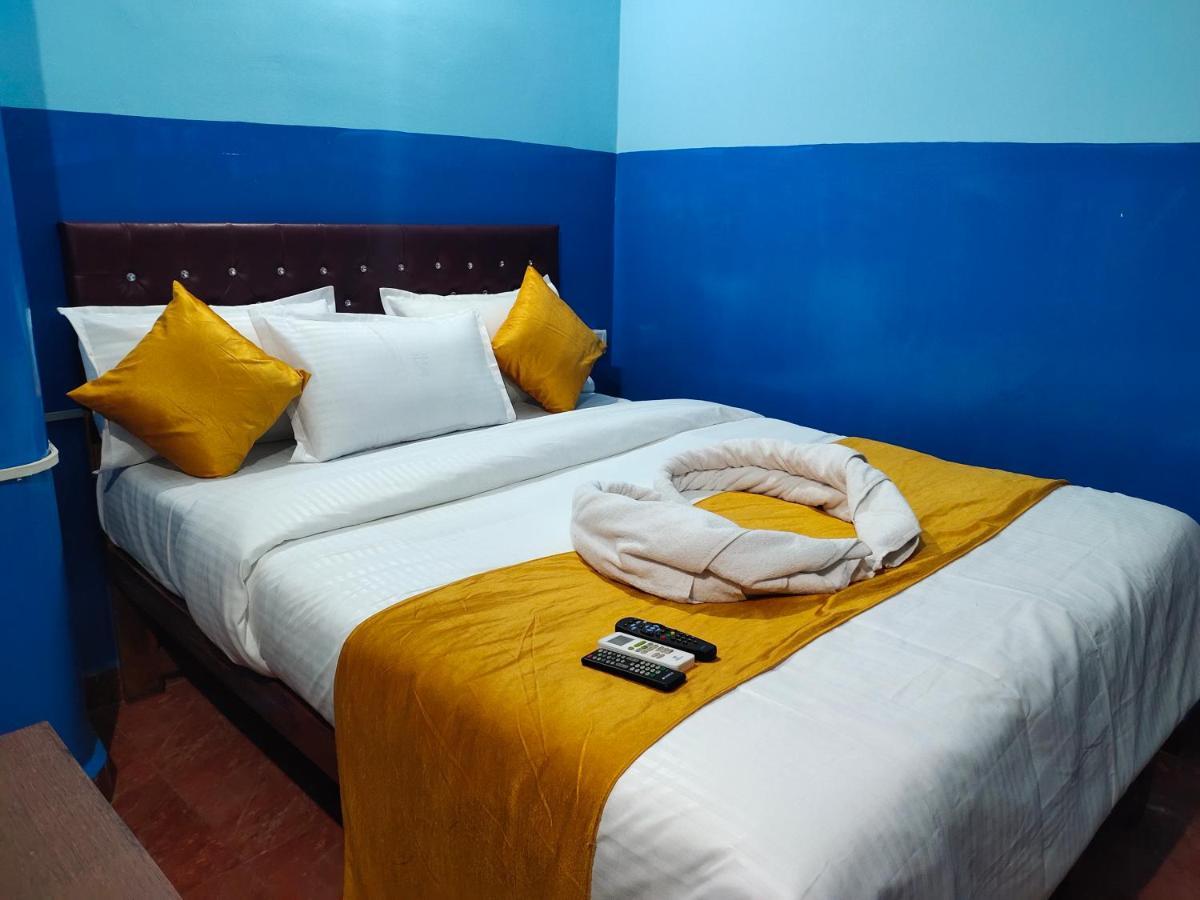 Отель Om Baga Residency Экстерьер фото