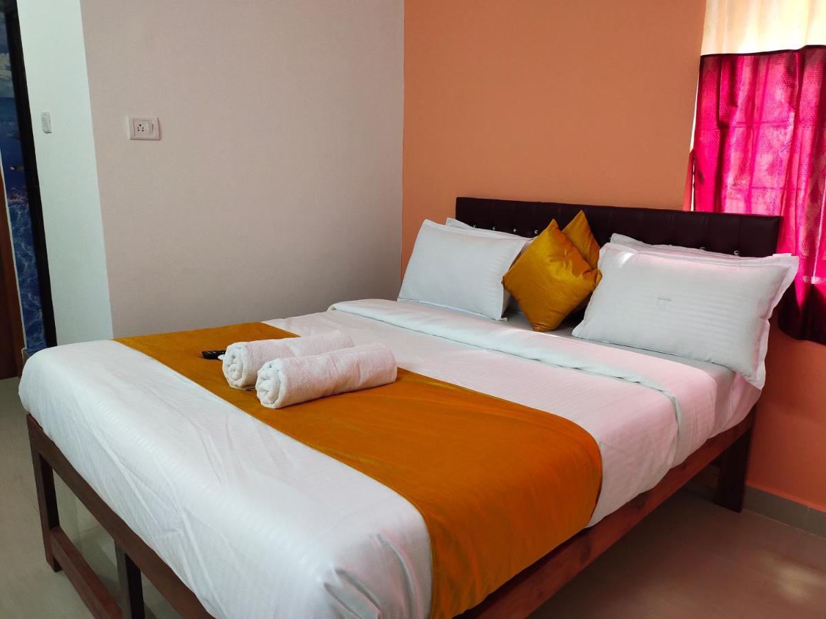 Отель Om Baga Residency Экстерьер фото